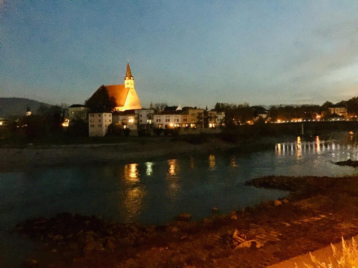 Ferienwohnung An Der Romantischen Salzachschleife Naehe Salzburg 劳芬 外观 照片